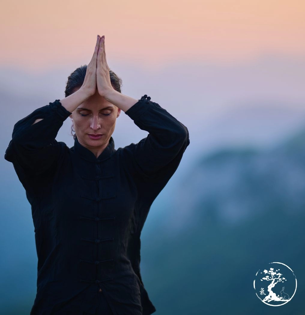 practicando zhineng qigong